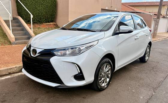 TOYOTA YARIS 1.5 16V FLEX XS MULTIDRIVE